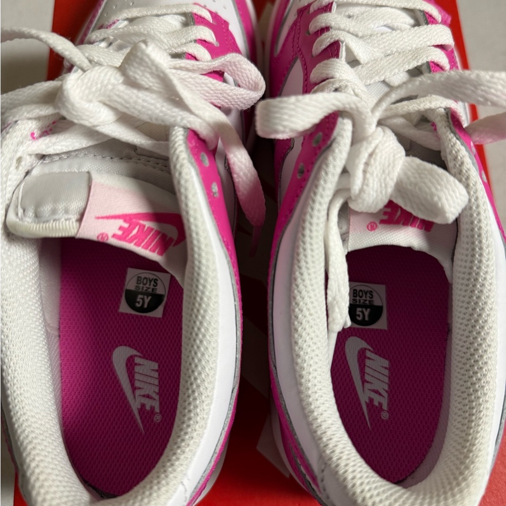Nike Dunk Low GS White Laser Fuchsia Youth 5Y Women 6.5 NWT - Picture 4 of 10